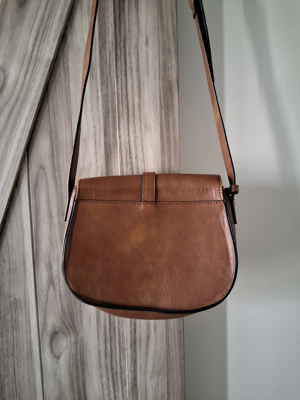 OFKOMST Classic Brown Crossbody Bag - Timeless Everyday Style
